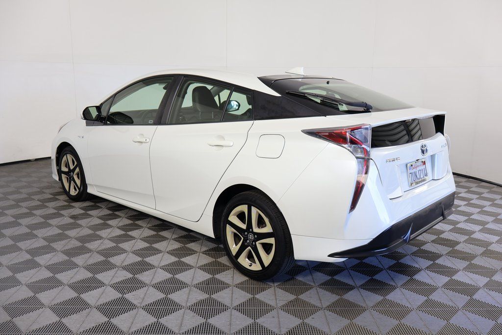 Thumbnail: 2016 Toyota Prius - 6