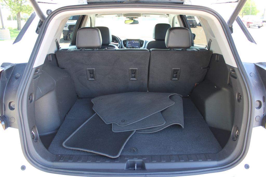 Used 2023 GMC Terrain SUV