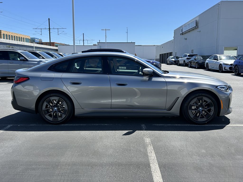 Thumbnail: 2023 BMW i4 - 6