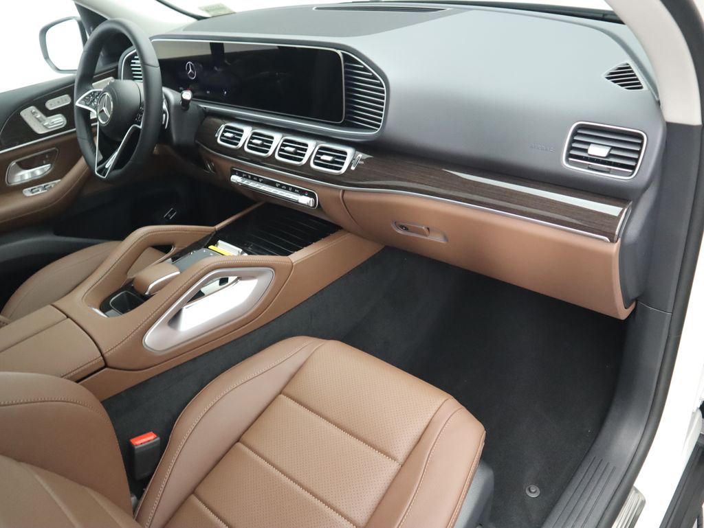 Thumbnail: 2025 Mercedes-Benz GLE - 18