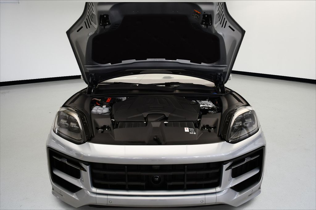 Thumbnail: 2026 Porsche Cayenne - 13