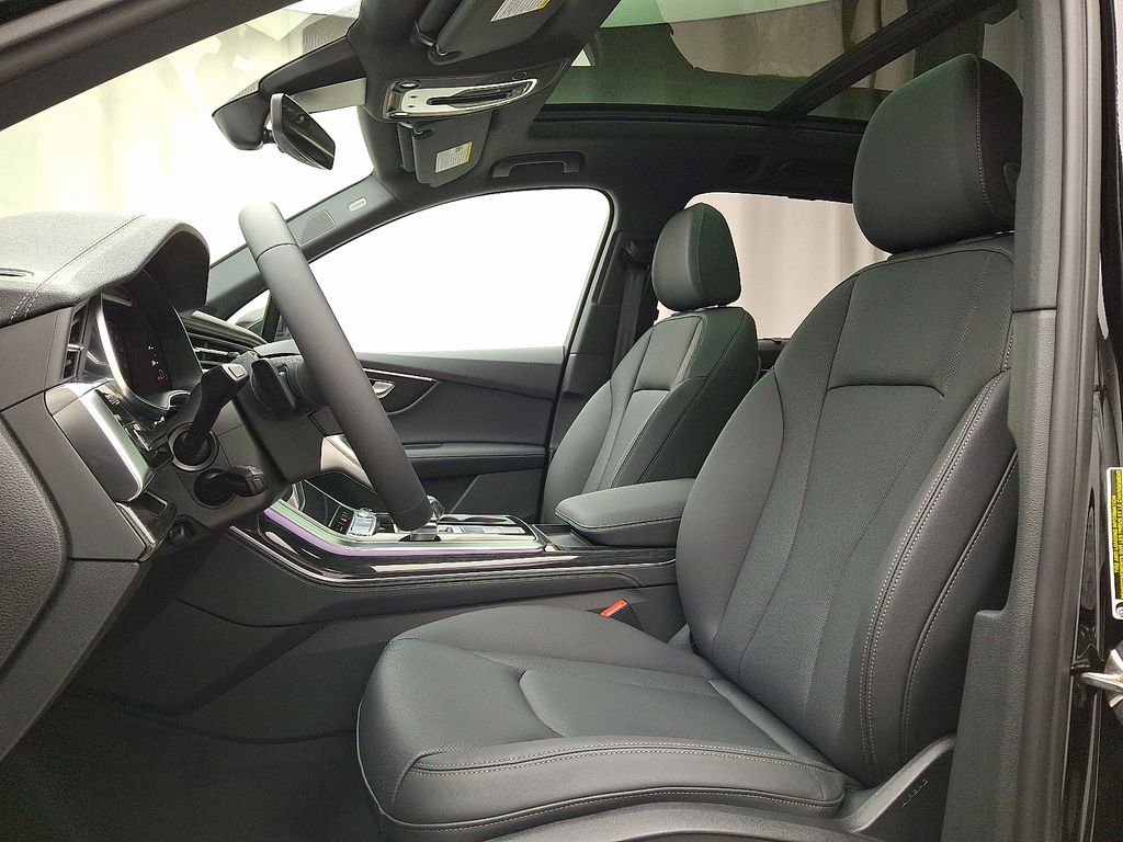 Thumbnail: 2026 Audi Q7 - 8