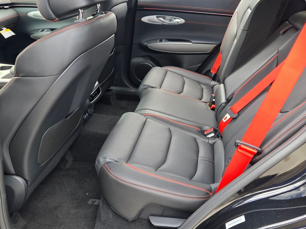 2027 Genesis Gv70