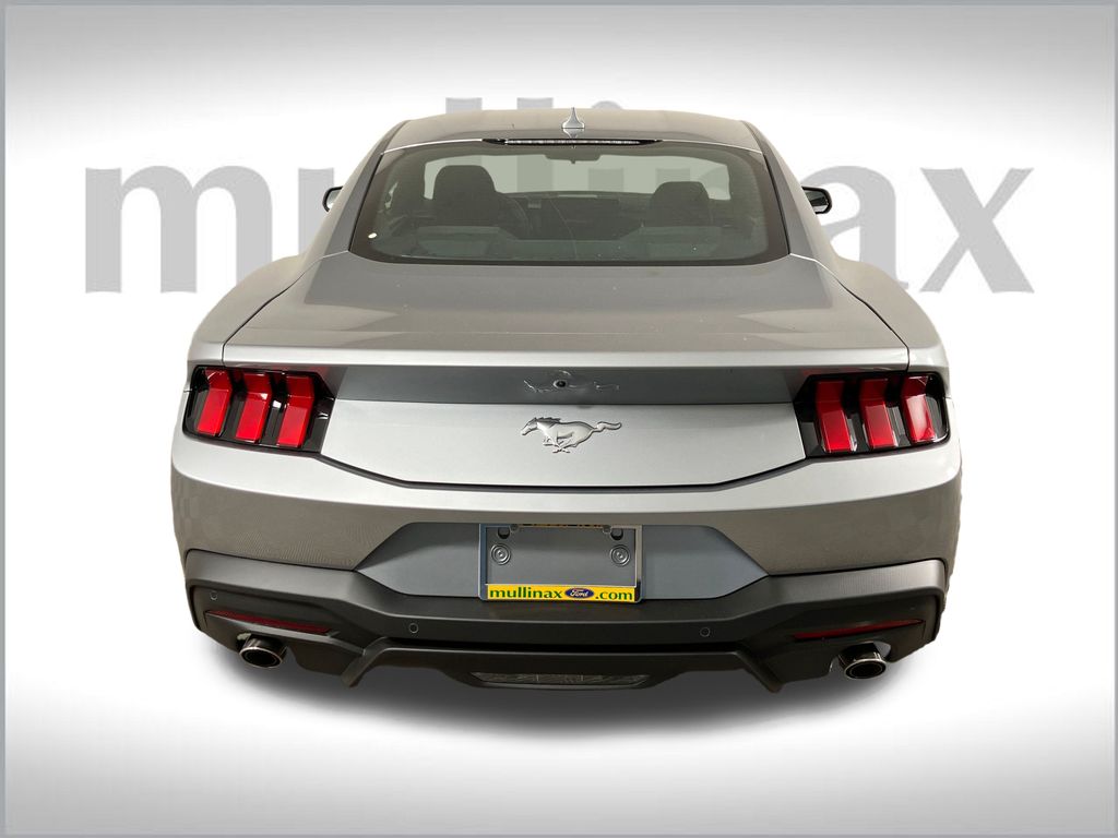 2025 Ford Mustang EcoBoost photo 6
