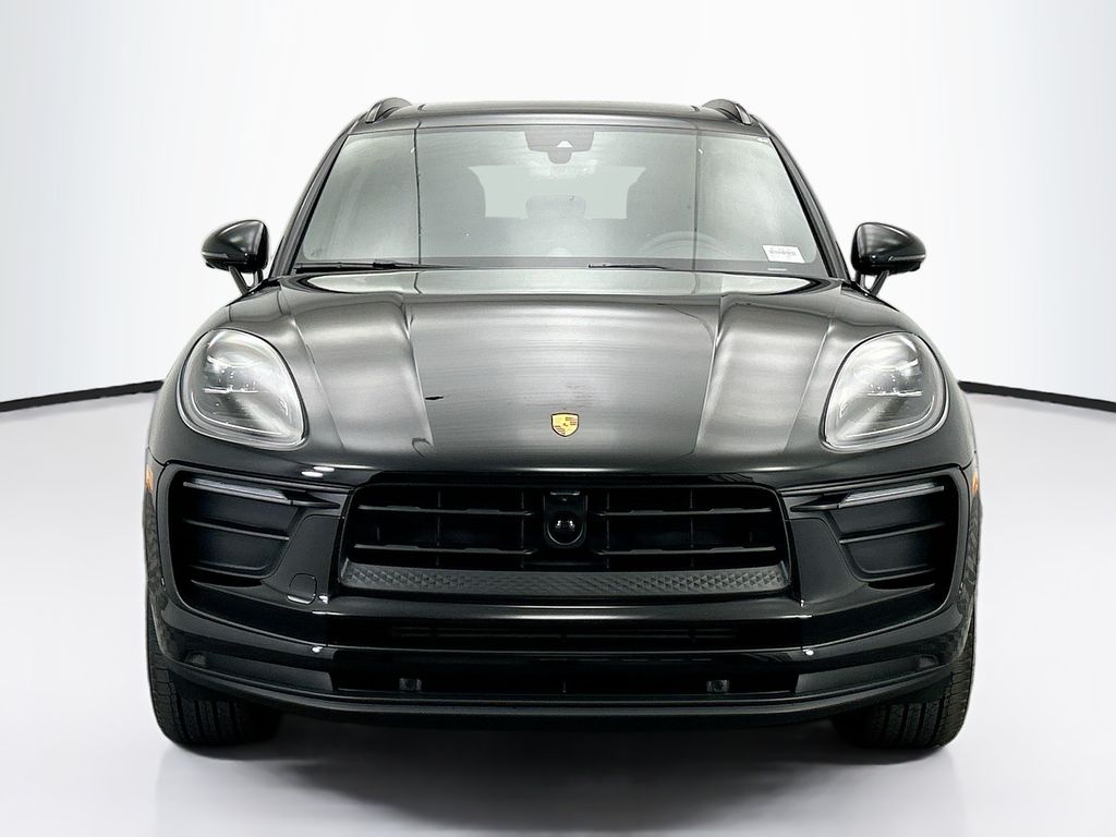 Thumbnail: 2026 Porsche Macan - 10