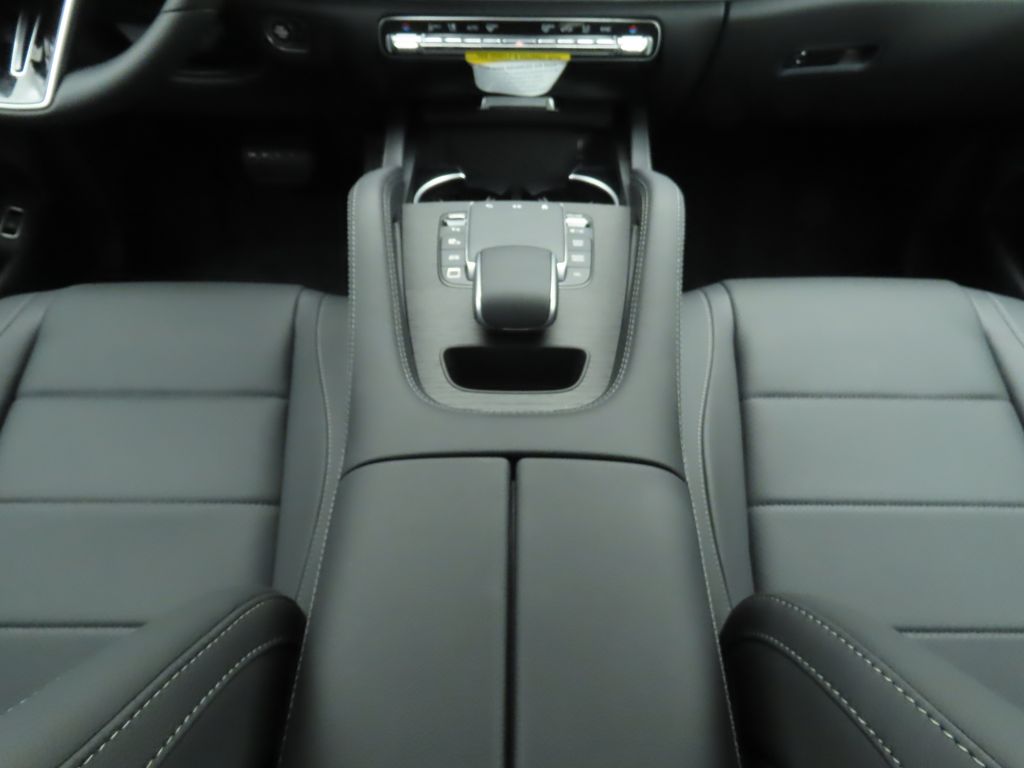 Thumbnail: 2026 Mercedes-Benz GLE - 16