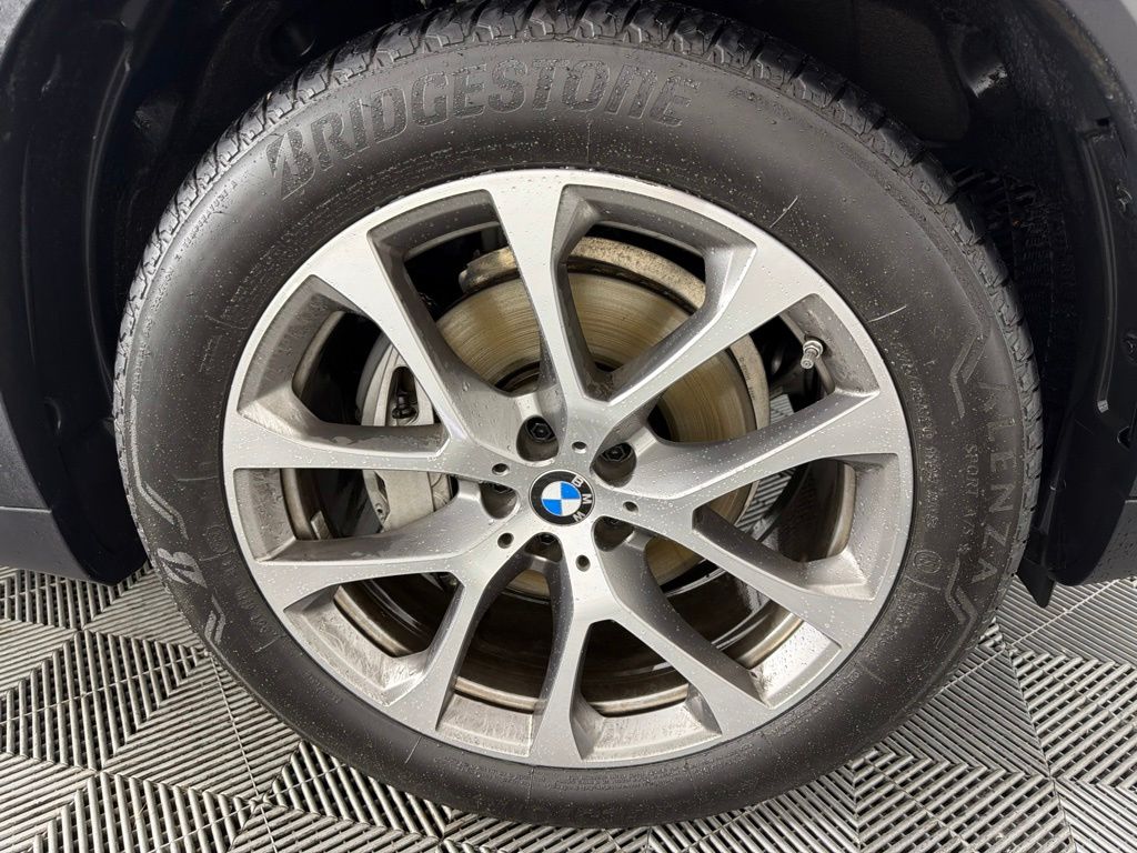 Thumbnail: 2025 BMW X5 - 11