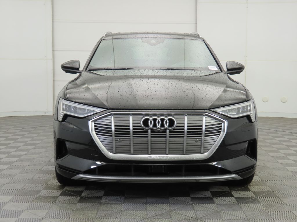 Thumbnail: 2019 Audi e-tron - 2