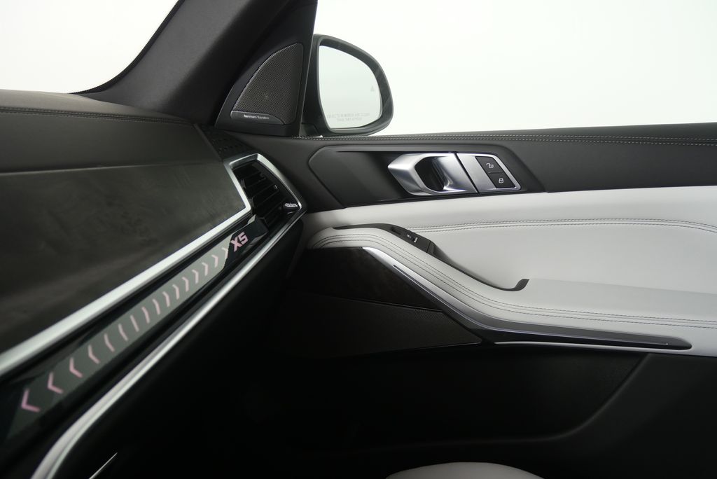 Thumbnail: 2026 BMW X5 - 22