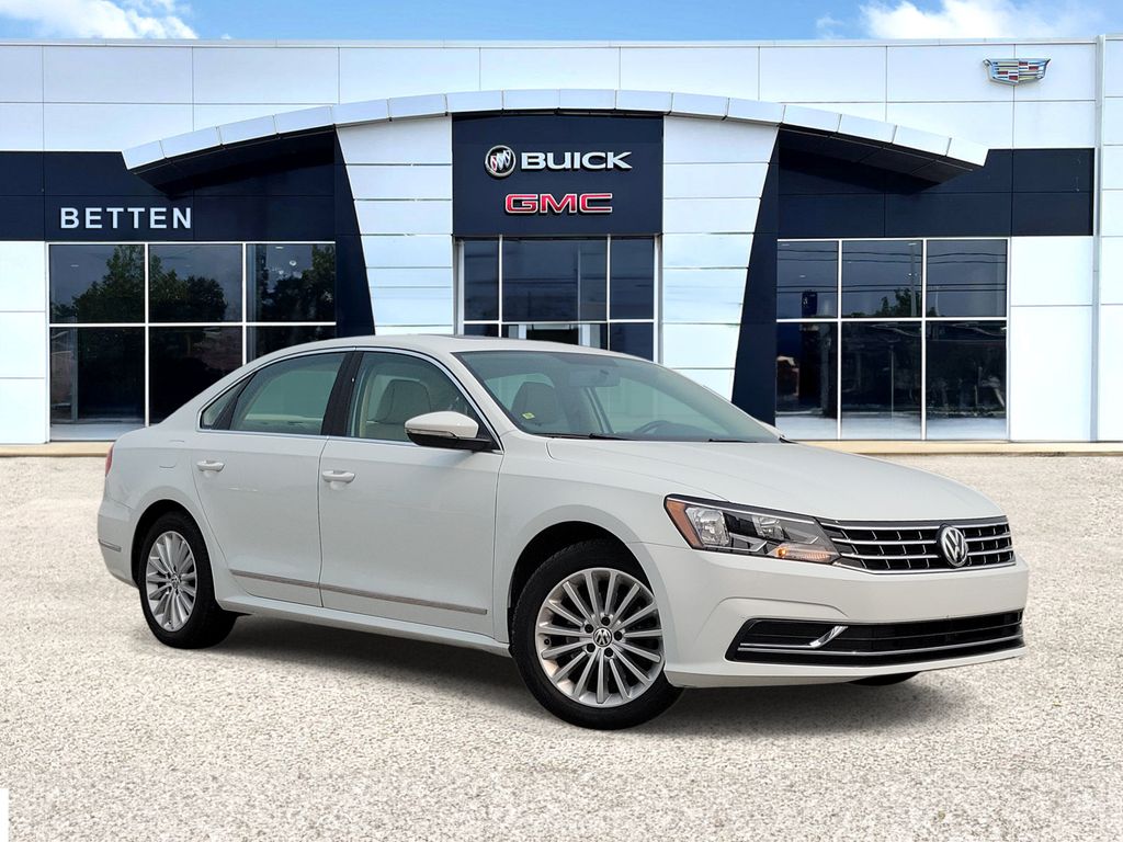 2016 Volkswagen Passat 1.8T SE