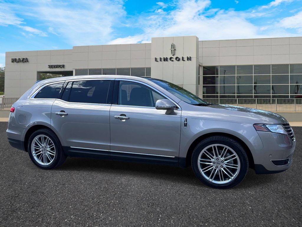 2018 Lincoln MKT Reserve AWD