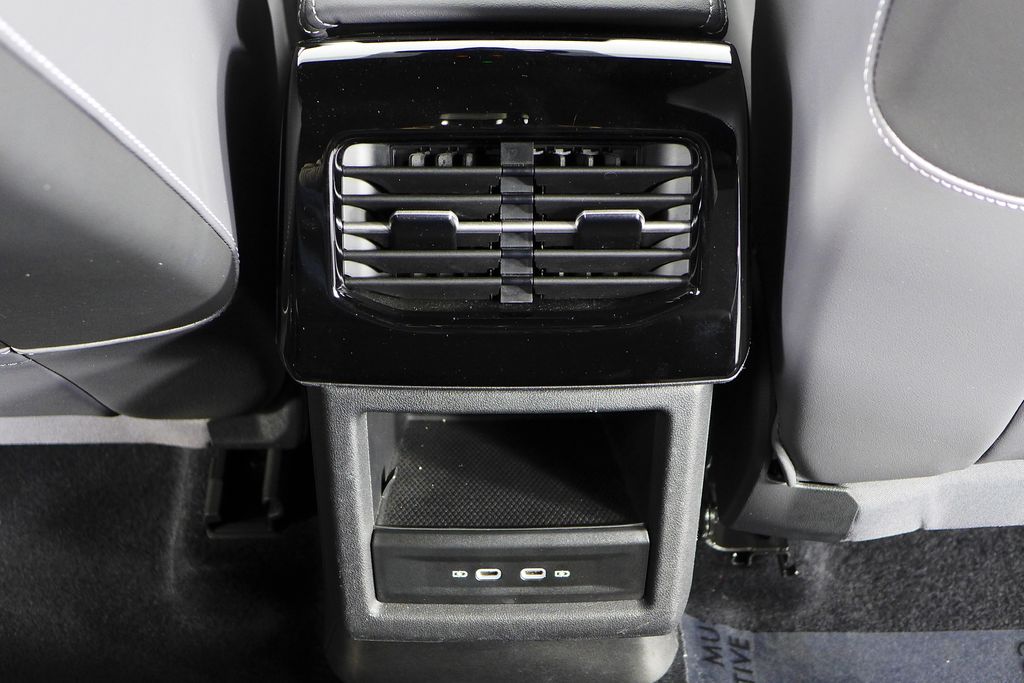 Thumbnail: 2023 Volkswagen ID.4 - 24