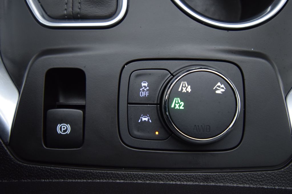 used 2020 Chevrolet Traverse car, priced at $20,000