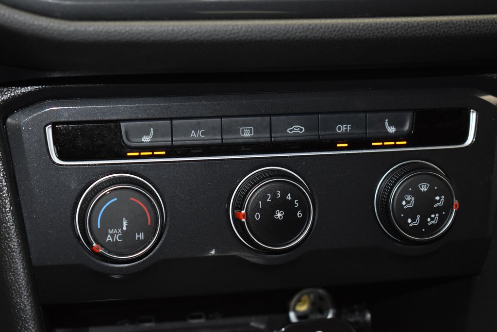 Thumbnail: 2024 Volkswagen Tiguan - 17