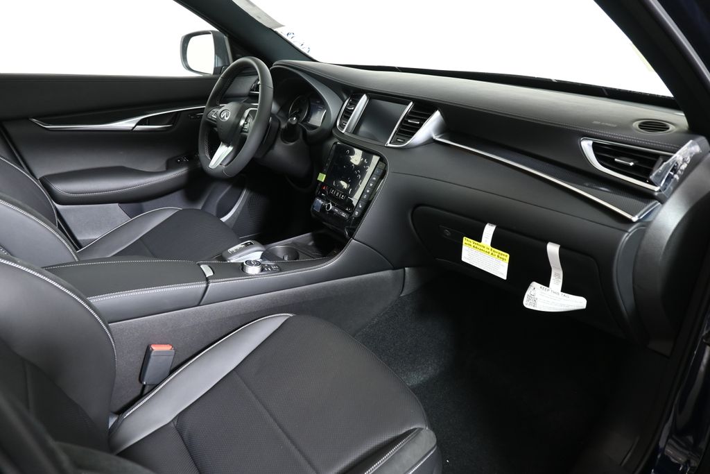 Thumbnail: 2025 INFINITI QX50 - 19