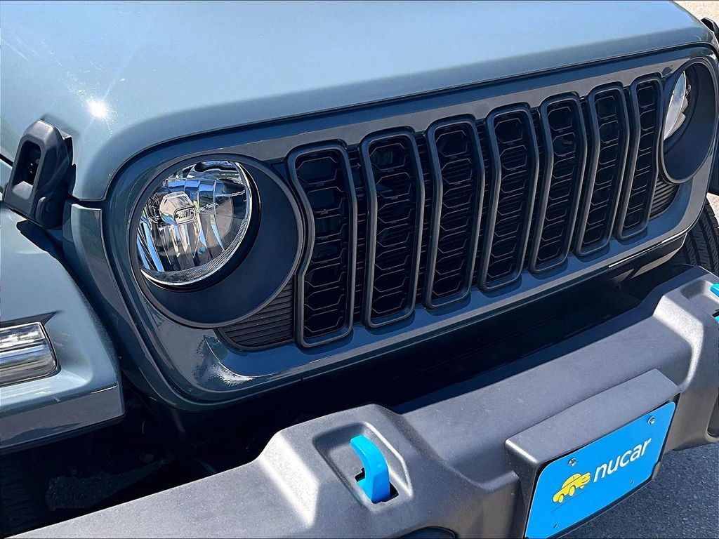 2024 Jeep Wrangler — photo 29