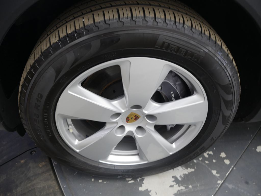 Thumbnail: 2023 Porsche Cayenne - 13