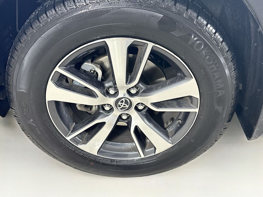 Used Car 2017 Toyota Rav4  Xle For Sale Under $25,000 In Austin, Texas