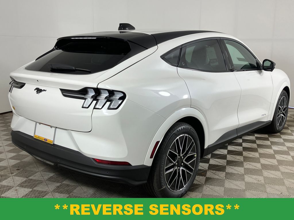 2025 Ford Mustang Mach-E Premium photo 4