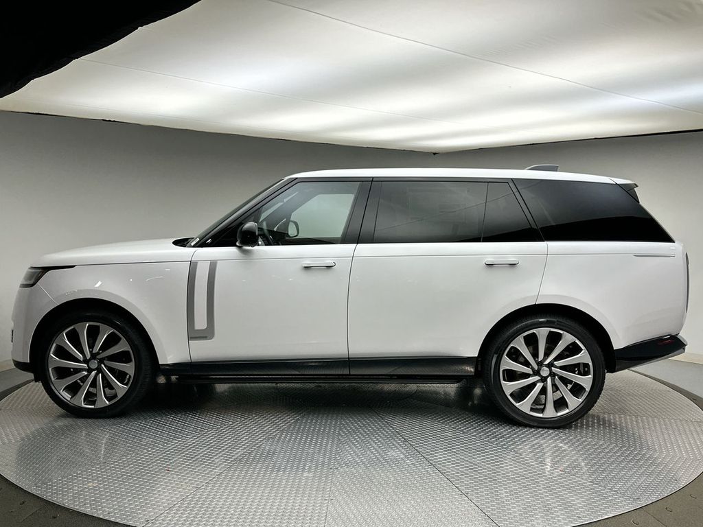 Thumbnail: 2025 Land Rover Range Rover - 2