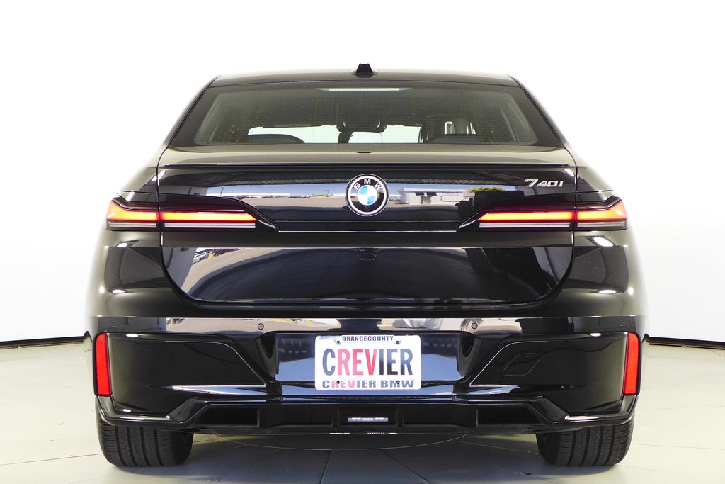 Thumbnail: 2023 BMW 7 Series - 8