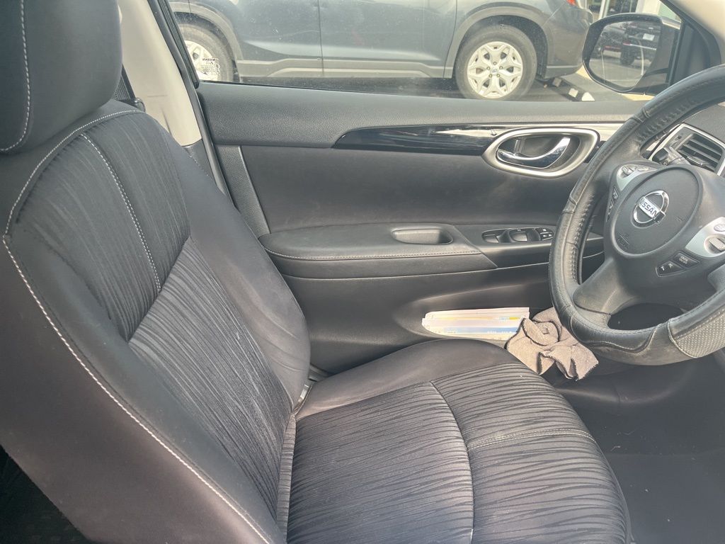 Thumbnail: 2016 Nissan Sentra - 4