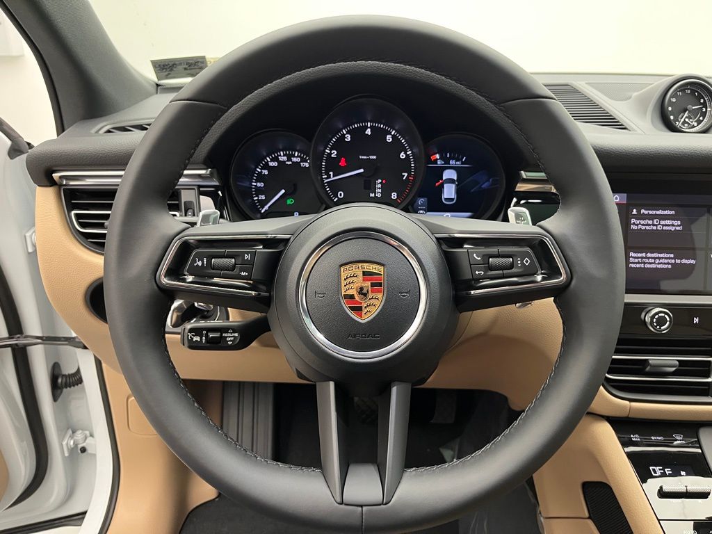 Thumbnail: 2026 Porsche Macan - 12