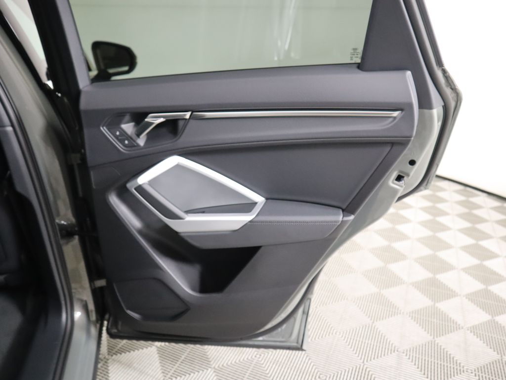 Thumbnail: 2025 Audi Q3 - 29