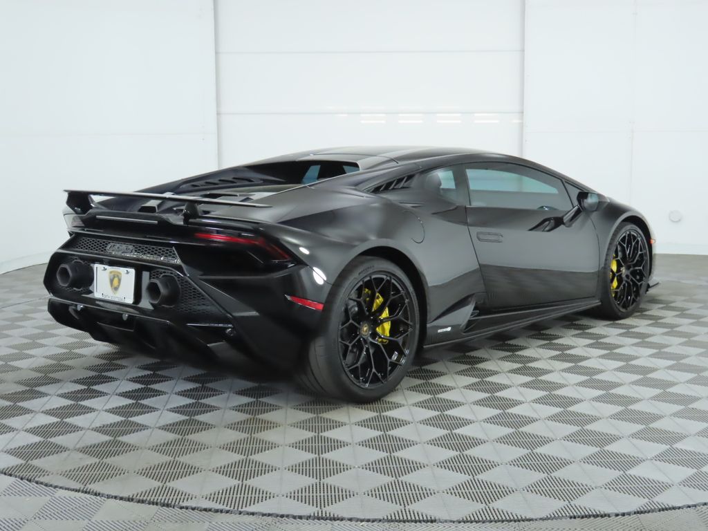 2024 Lamborghini Huracan Tecnica 5