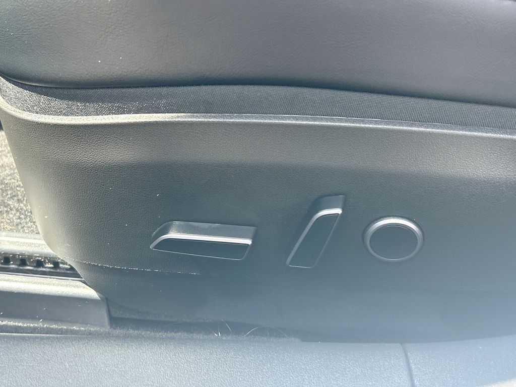 Thumbnail: 2023 Tesla Model 3 - 12