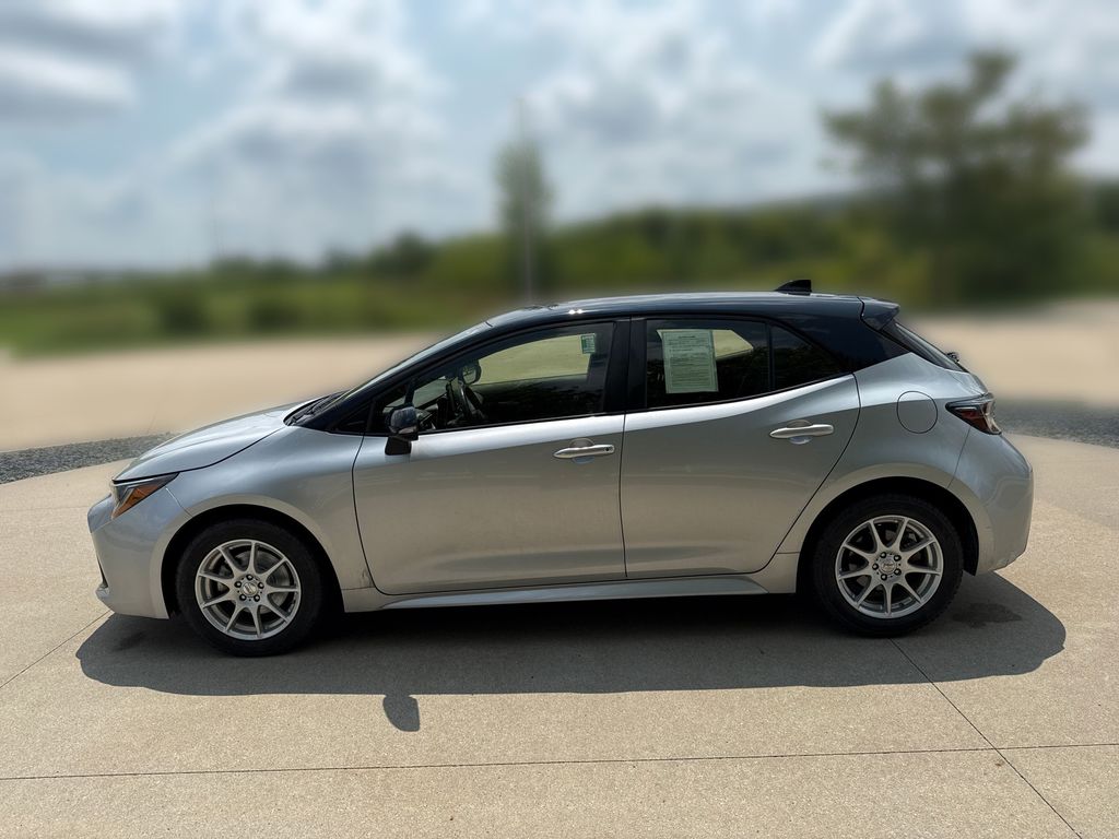 2022 Toyota Corolla Hatchback SE FWD