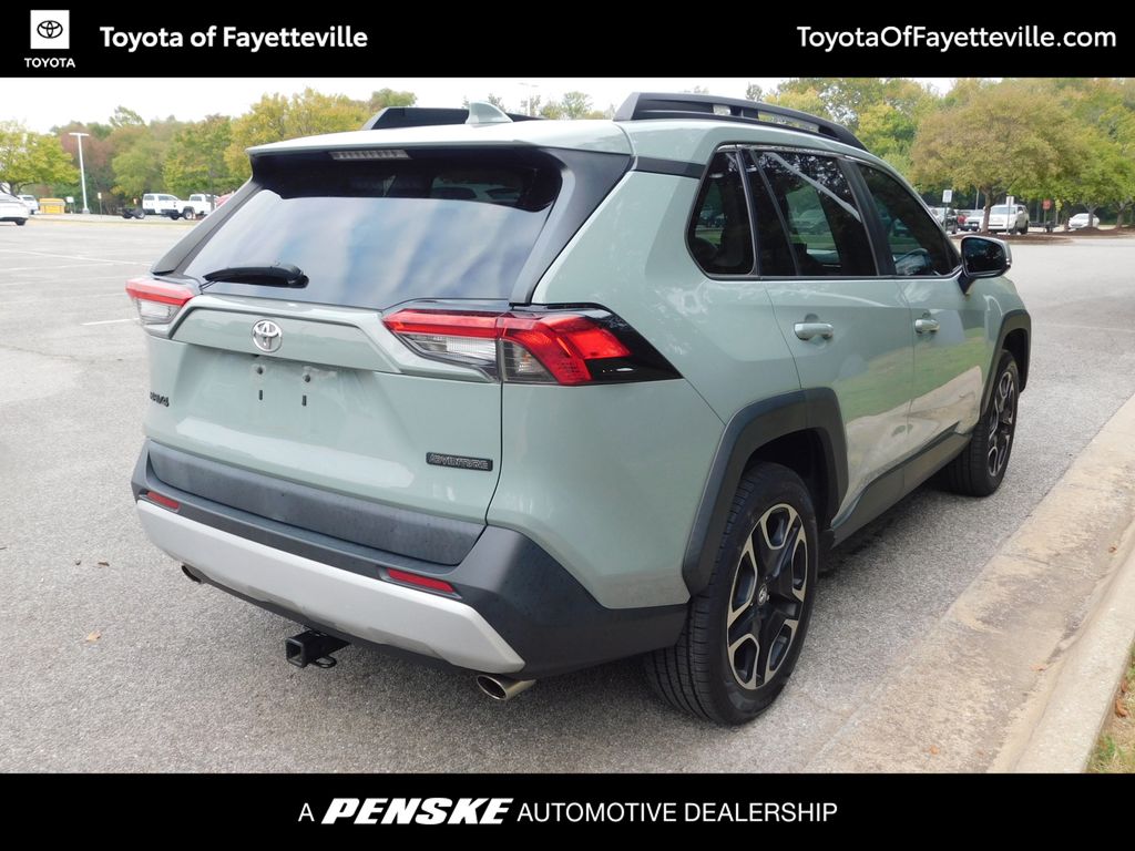 Thumbnail: 2019 Toyota RAV4 - 4