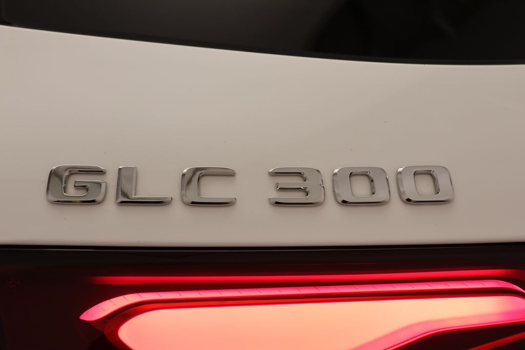 Thumbnail: 2026 Mercedes-Benz GLC - 15