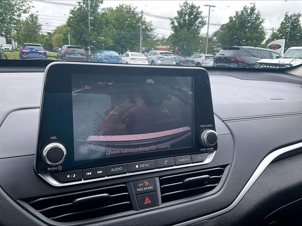 2019 Nissan Altima — photo 19