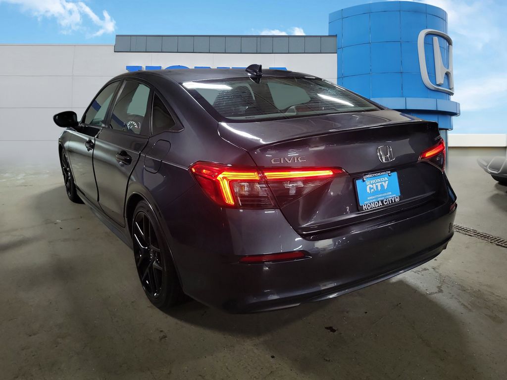 View vehicle photo 4