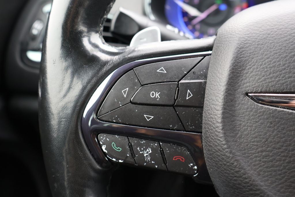 Thumbnail: 2016 Chrysler 200 - 18