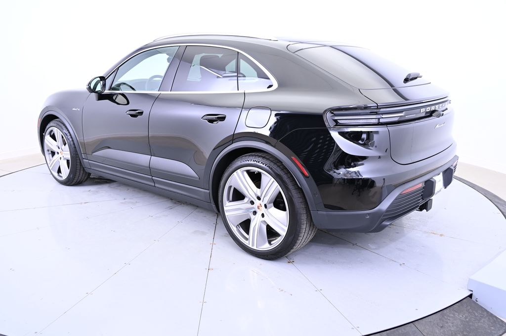 Thumbnail: 2025 Porsche Macan - 3