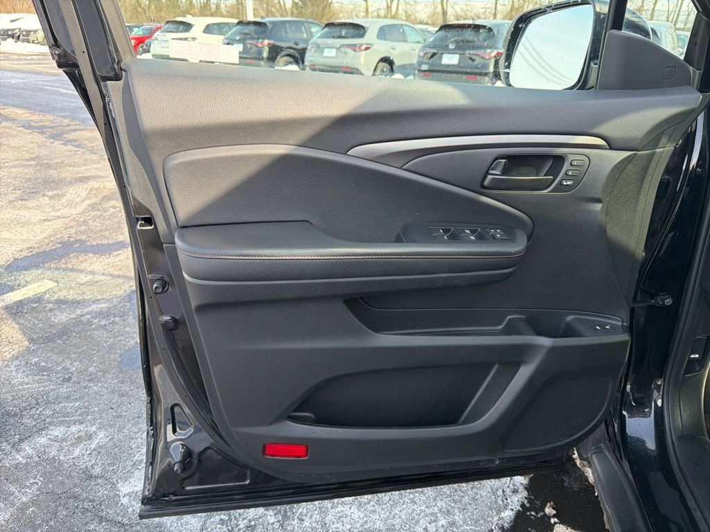 Thumbnail: 2023 Honda Passport - 19