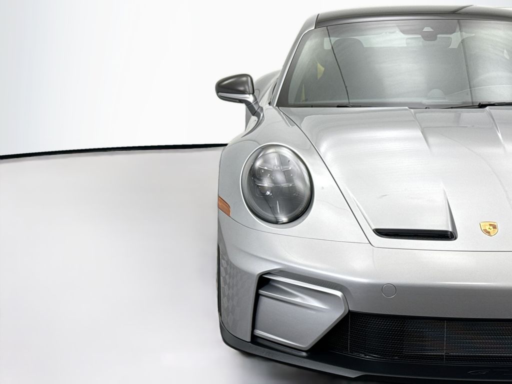 Thumbnail: 2026 Porsche 911 - 12