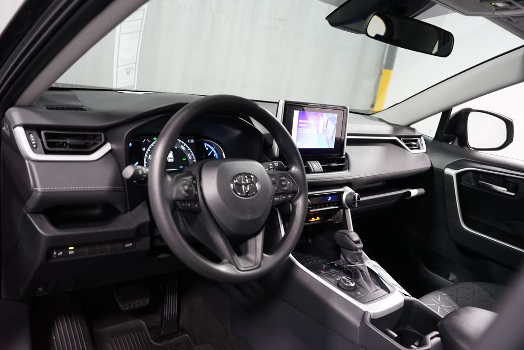 Thumbnail: 2025 Toyota RAV4 - 11