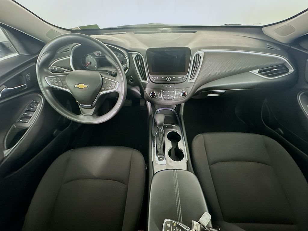 Used 2023 White Chevrolet LT image 10