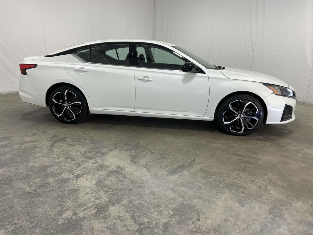 Used 2024 Nissan Altima 2.5 SR Used 2024 Nissan Altima 2.5 SR