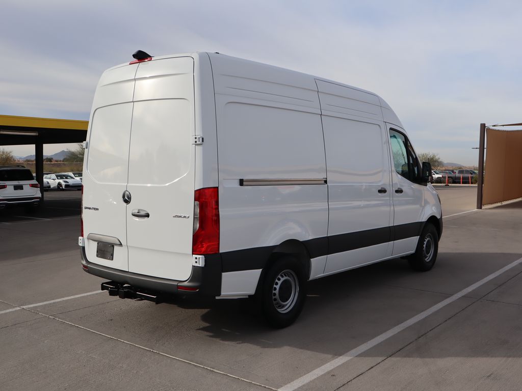 2025 Mercedes-Benz Sprinter 2500 5