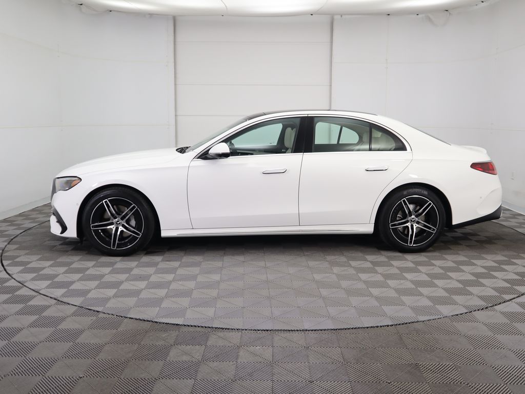 Thumbnail: 2025 Mercedes-Benz E-Class - 8