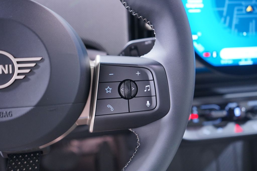 Thumbnail: 2025 MINI Cooper - 17