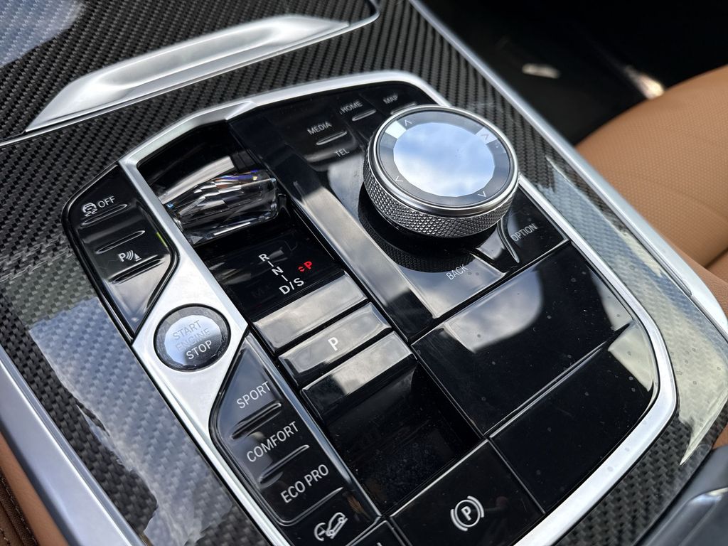 Thumbnail: 2024 BMW X5 - 12
