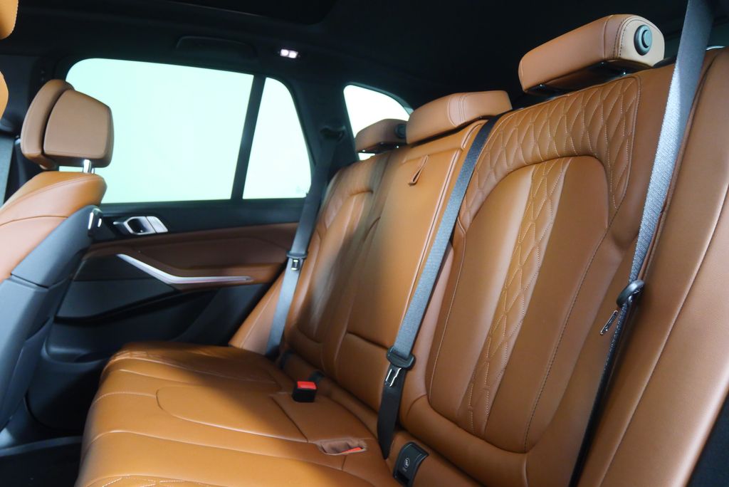 Thumbnail: 2026 BMW X5 - 15