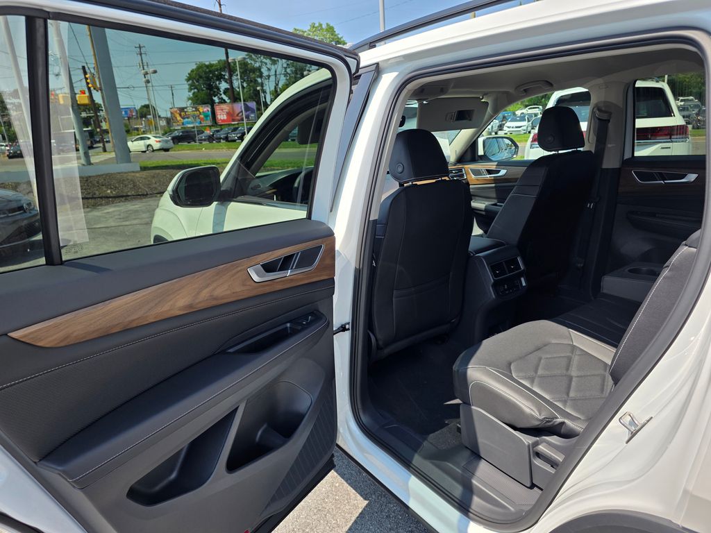 2026 Volkswagen Atlas 2.0T SE White/off-white at Sutliff Volkswagen