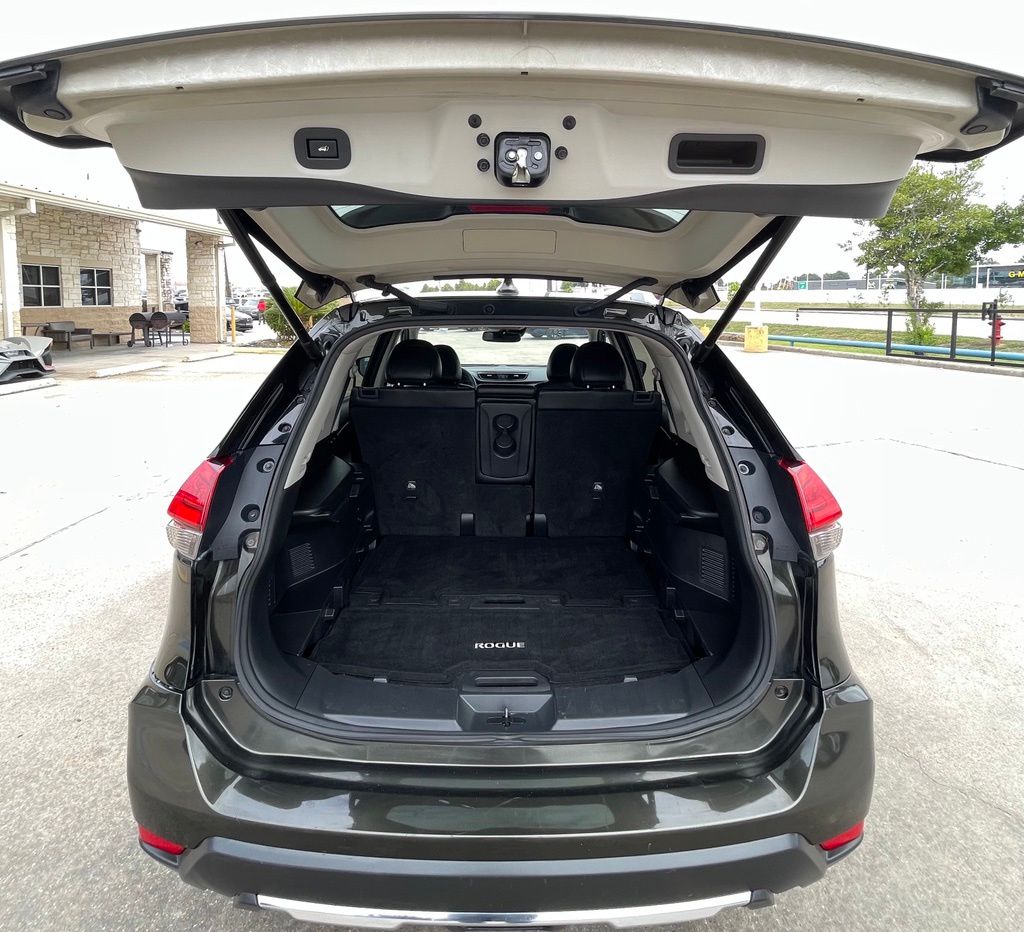 2017 Nissan Rogue SL Black at Autostrade