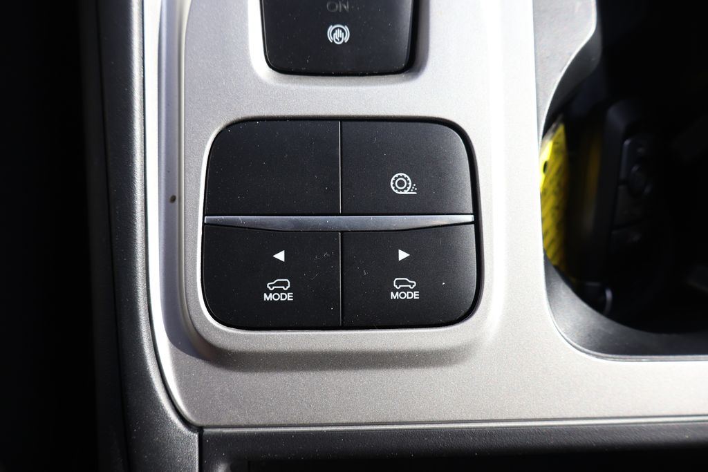 Thumbnail: 2023 Ford Explorer - 21